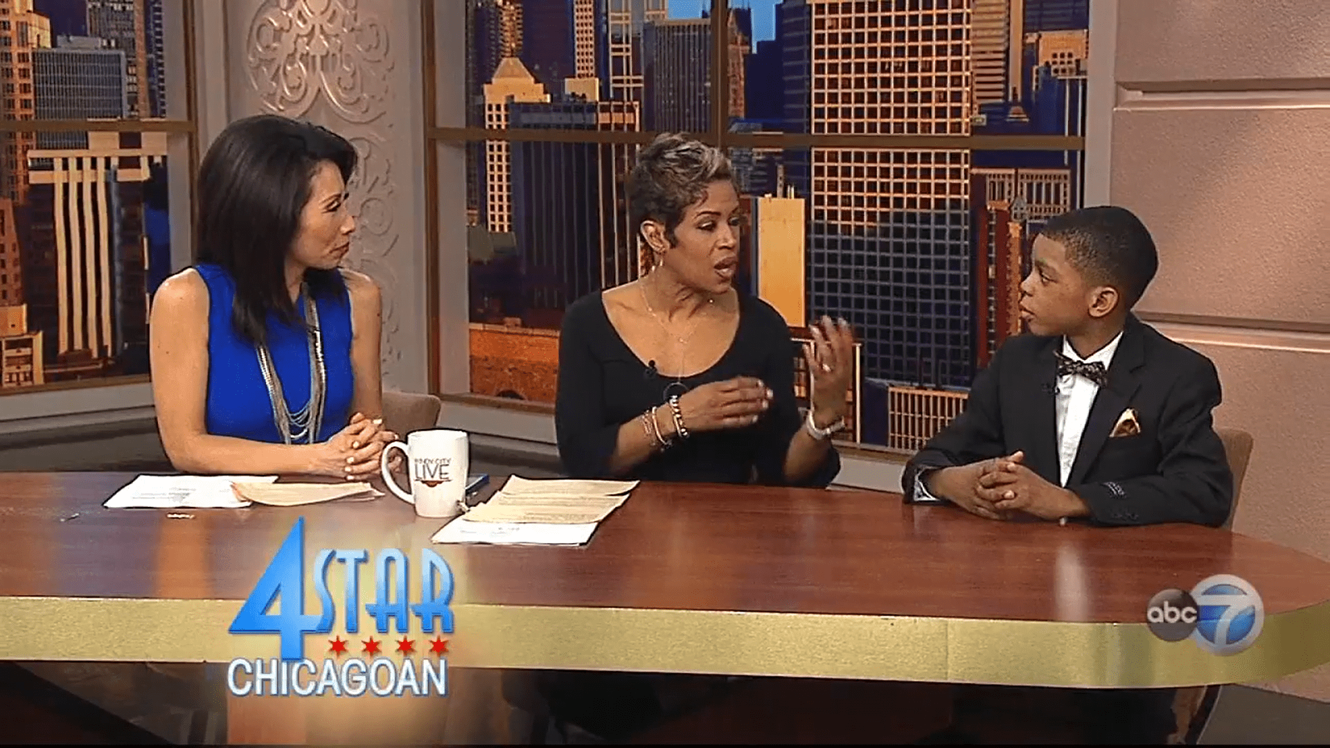 4 Star Chicagoan gives ‘Blessing Bags’ to homeless